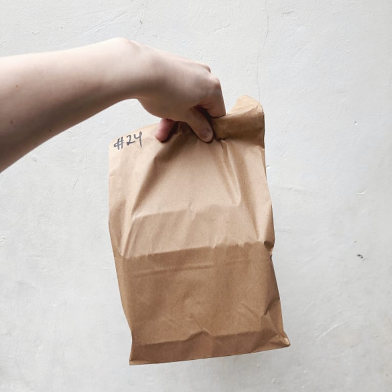 Convenient Takeout and Delivery for Cafe and Burger Cravings